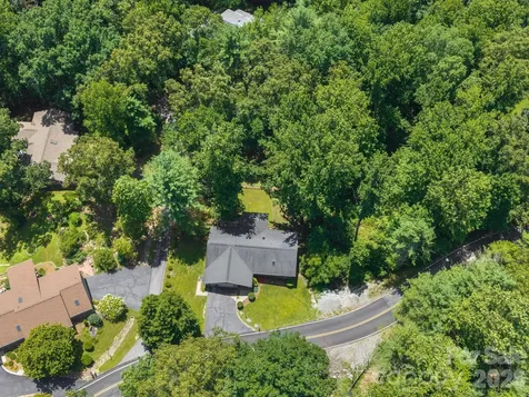 19 Loggers Run Hendersonville NC 28739