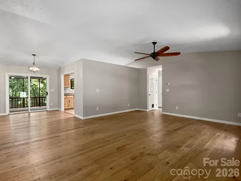 19 Loggers Run Hendersonville NC 28739