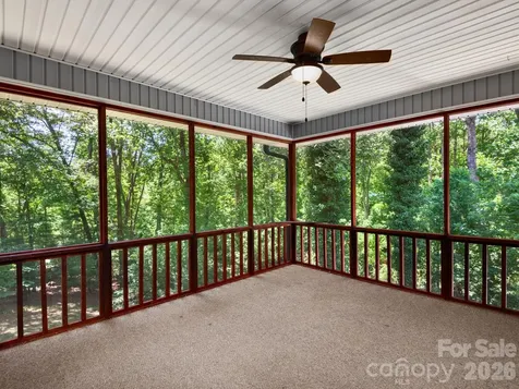 19 Loggers Run Hendersonville NC 28739