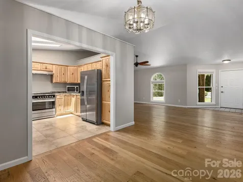 19 Loggers Run Hendersonville NC 28739