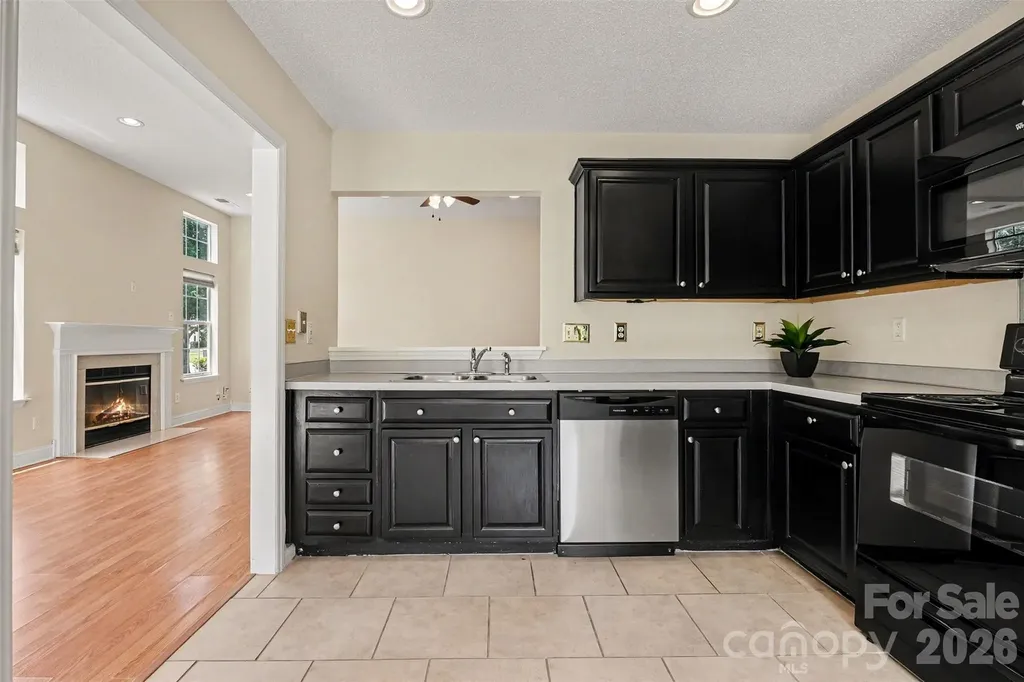 8316 Rhian Brook Lane Charlotte NC 28216