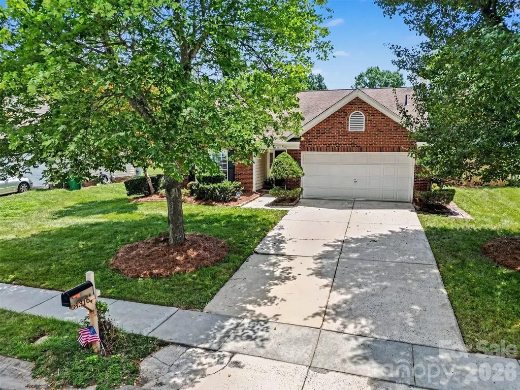 8316 Rhian Brook Lane Charlotte NC 28216