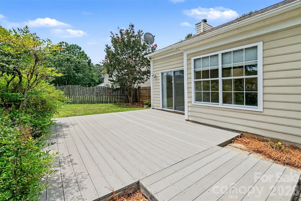 8316 Rhian Brook Lane Charlotte NC 28216