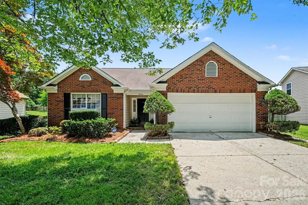 8316 Rhian Brook Lane Charlotte NC 28216