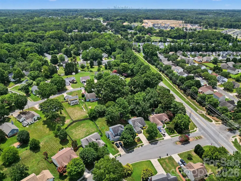 8316 Rhian Brook Lane Charlotte NC 28216