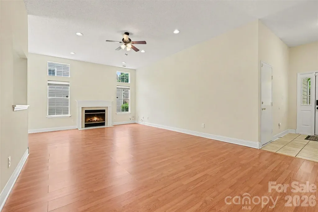 8316 Rhian Brook Lane Charlotte NC 28216