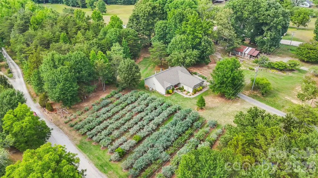 1483 Hopewell Church Road Catawba NC 28609