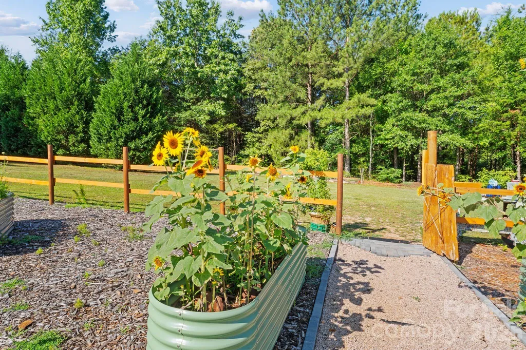 1483 Hopewell Church Road Catawba NC 28609
