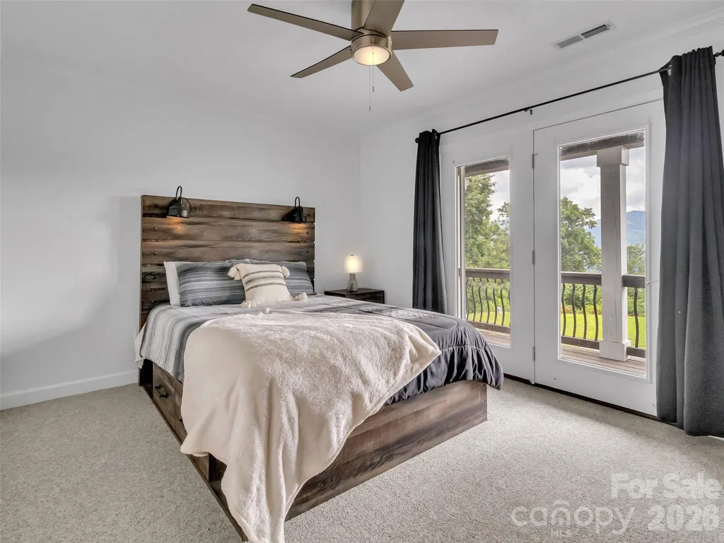 1231 Grandeur Heights Clyde NC 28721