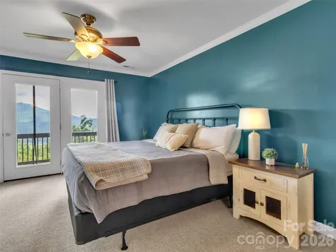 1231 Grandeur Heights Clyde NC 28721