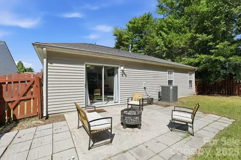 13113 Young Fawn Court Charlotte NC 28278
