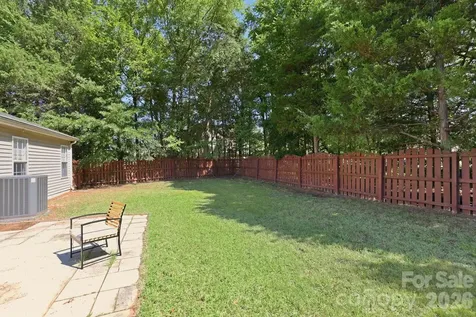 13113 Young Fawn Court Charlotte NC 28278