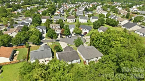 13113 Young Fawn Court Charlotte NC 28278