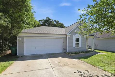 13113 Young Fawn Court Charlotte NC 28278