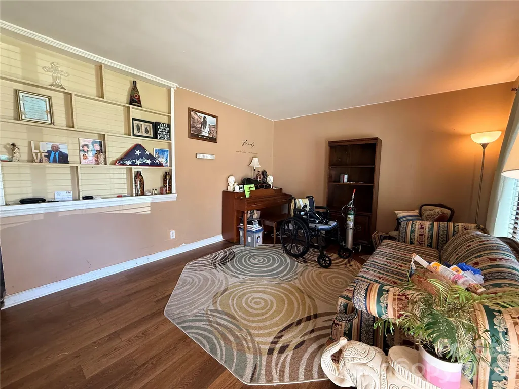 3626 Seaman Drive Charlotte NC 28217