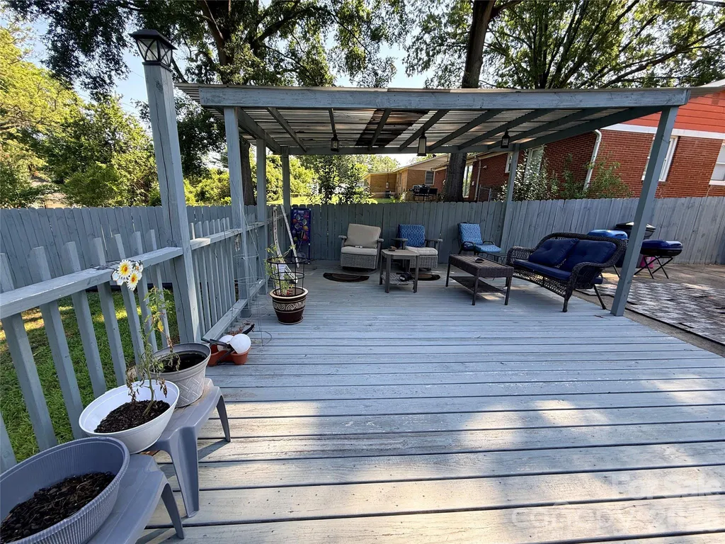 3626 Seaman Drive Charlotte NC 28217