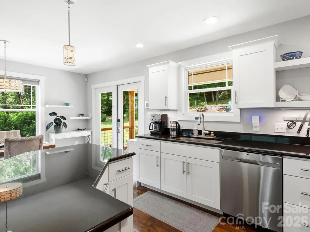 333 Herron Point Lane Weaverville NC 28787