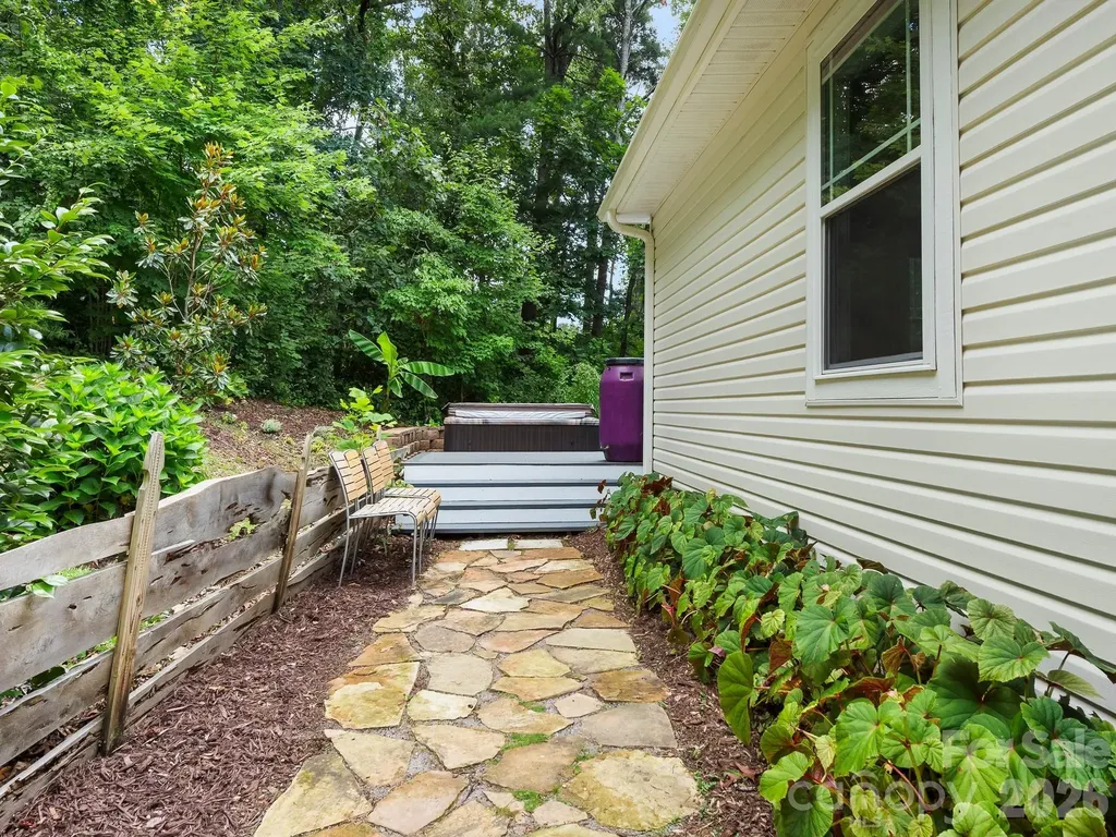 333 Herron Point Lane Weaverville NC 28787