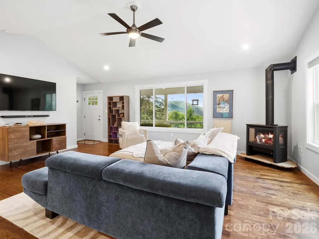 333 Herron Point Lane Weaverville NC 28787