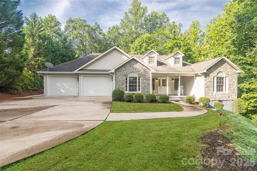 30 Brookside Drive Columbus NC 28722