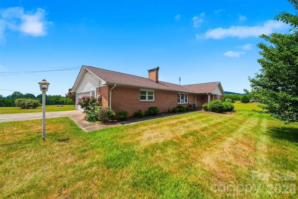 8604 Old Nc 10 Highway Hickory NC 28602