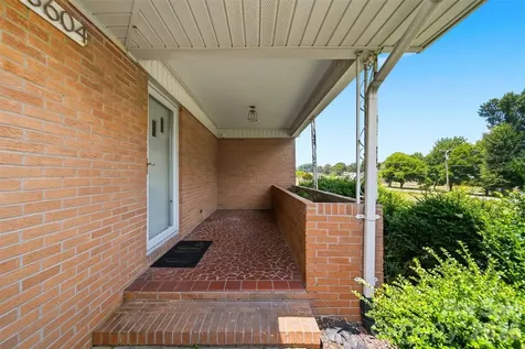 8604 Old Nc 10 Highway Hickory NC 28602