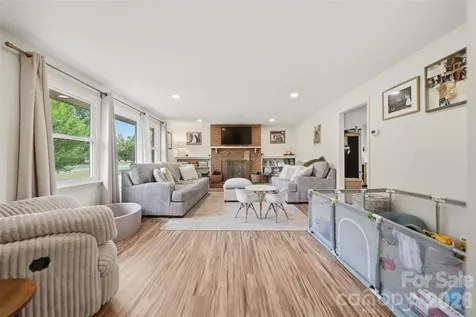 8604 Old Nc 10 Highway Hickory NC 28602