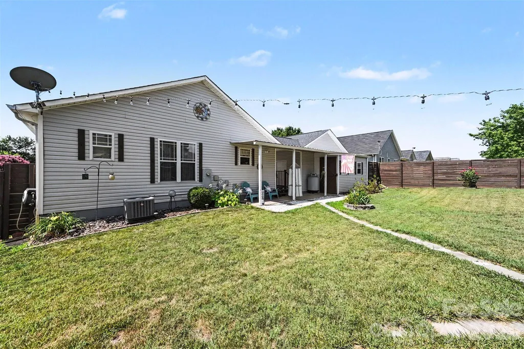 124 Tarrington Drive Statesville NC 28625