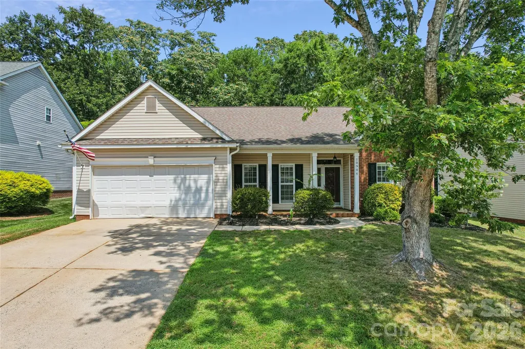 10906 Chamberlain Hall Court Charlotte NC 28277