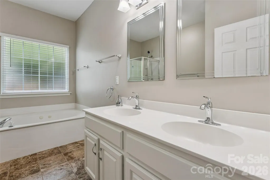 10906 Chamberlain Hall Court Charlotte NC 28277