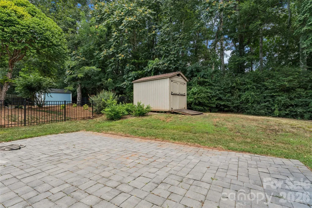 10906 Chamberlain Hall Court Charlotte NC 28277