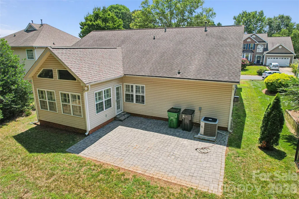 10906 Chamberlain Hall Court Charlotte NC 28277