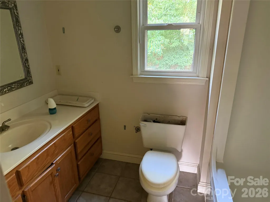 2960 8th Street Court NE Hickory NC 28601