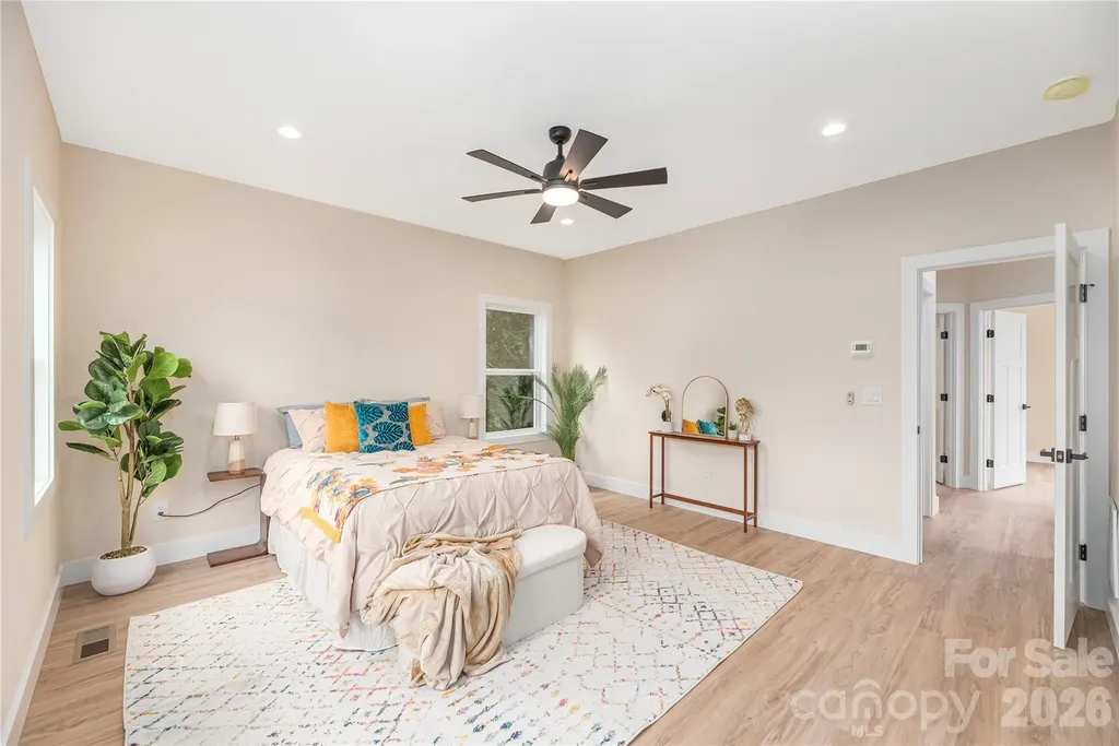 33 Elkwood Avenue Asheville NC 28804