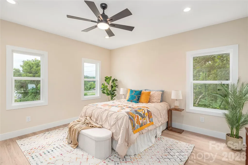 33 Elkwood Avenue Asheville NC 28804