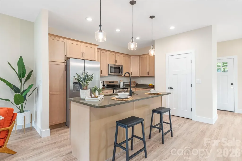 33 Elkwood Avenue Asheville NC 28804