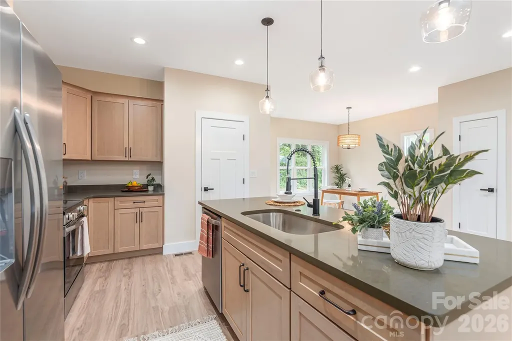 33 Elkwood Avenue Asheville NC 28804