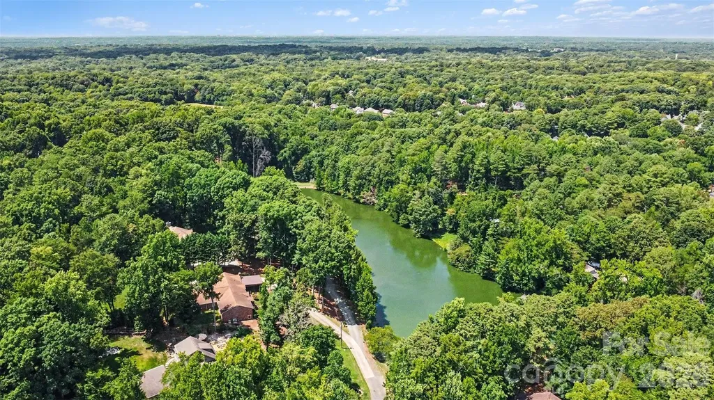 5838 Lake Providence Lane Charlotte NC 28277
