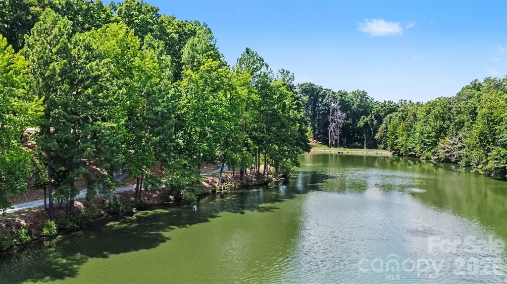 5838 Lake Providence Lane Charlotte NC 28277