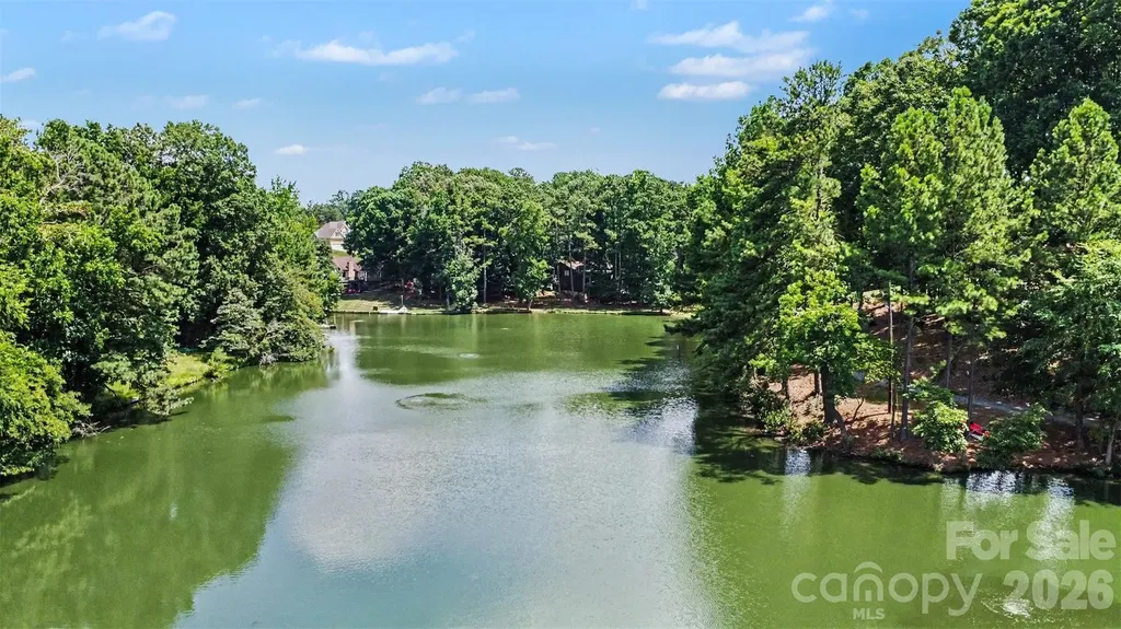 5838 Lake Providence Lane Charlotte NC 28277