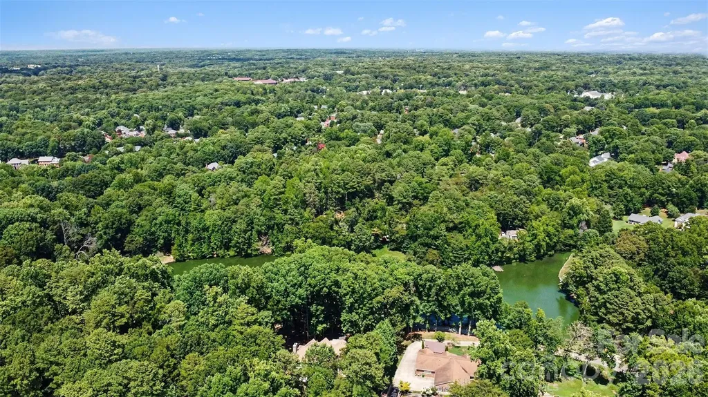 5838 Lake Providence Lane Charlotte NC 28277