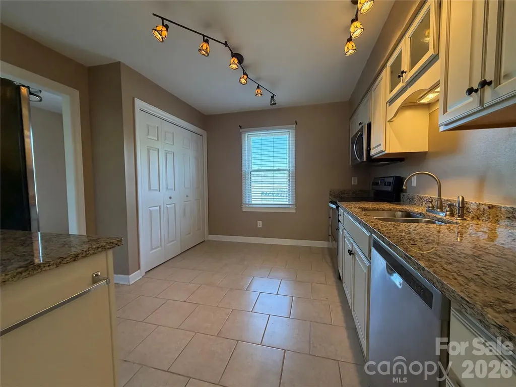 2705 N Center Street Hickory NC 28601
