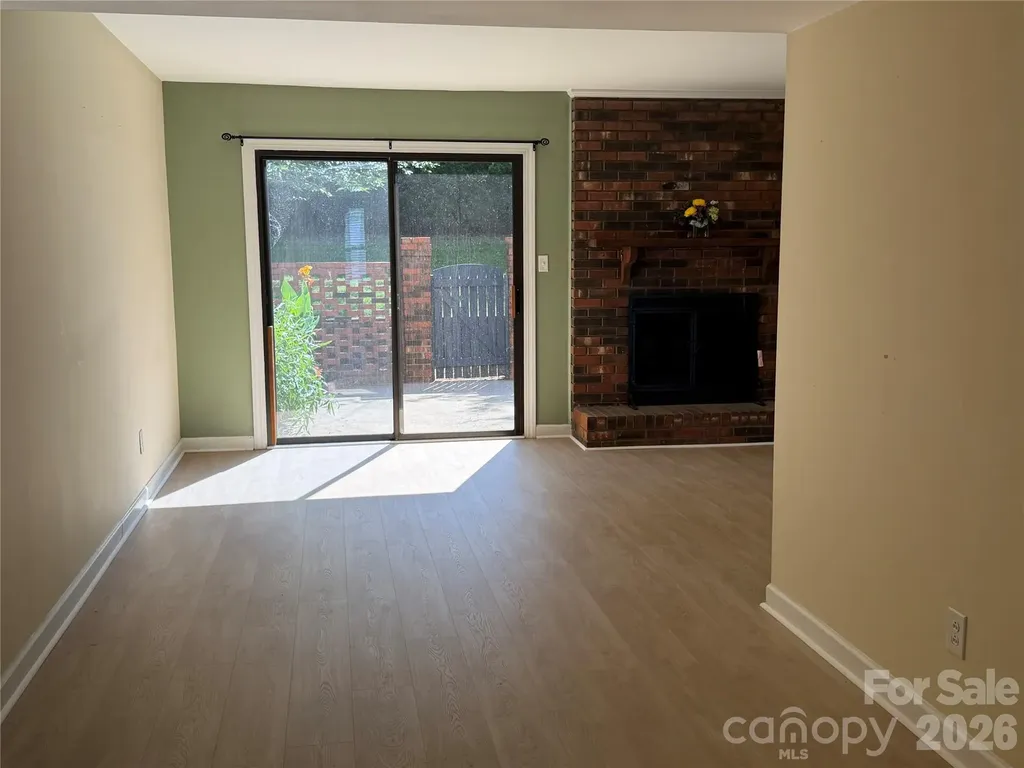 2705 N Center Street Hickory NC 28601