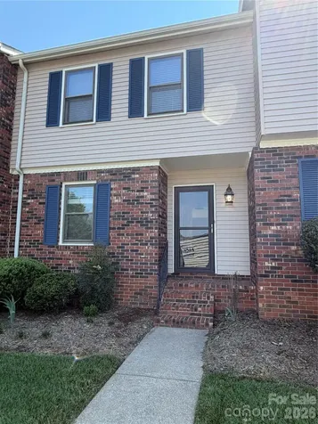 2705 N Center Street Hickory NC 28601