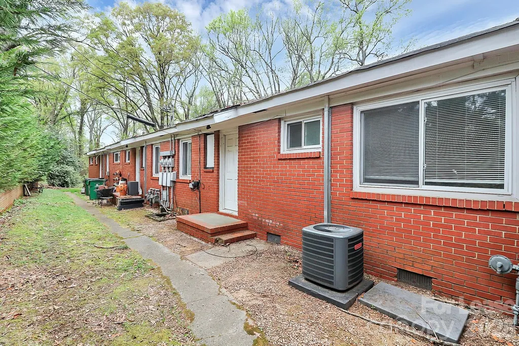 1511 Pecan Avenue Charlotte NC 28205