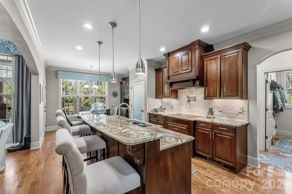 5895 Bakers Point Hickory NC 28602