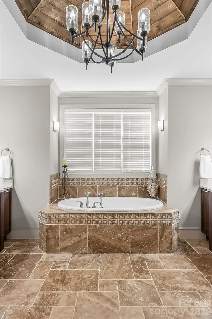 5895 Bakers Point Hickory NC 28602
