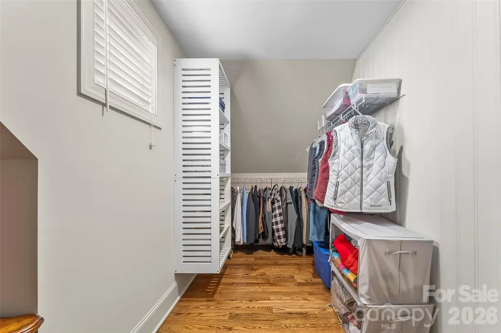 5895 Bakers Point Hickory NC 28602