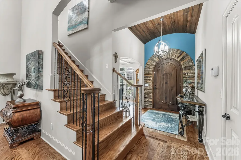 5895 Bakers Point Hickory NC 28602