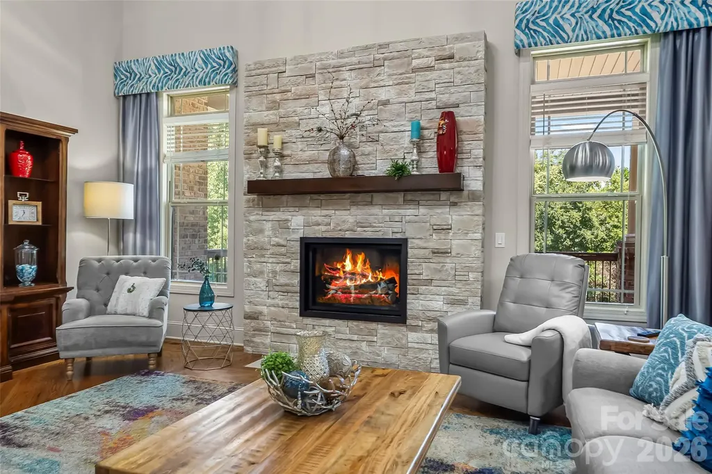 5895 Bakers Point Hickory NC 28602